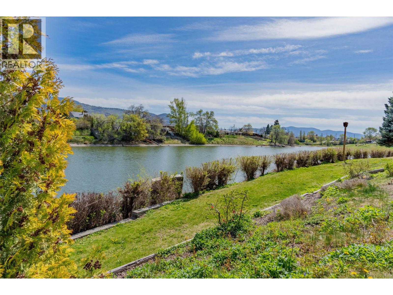 8029 VEDETTE Drive, Osoyoos