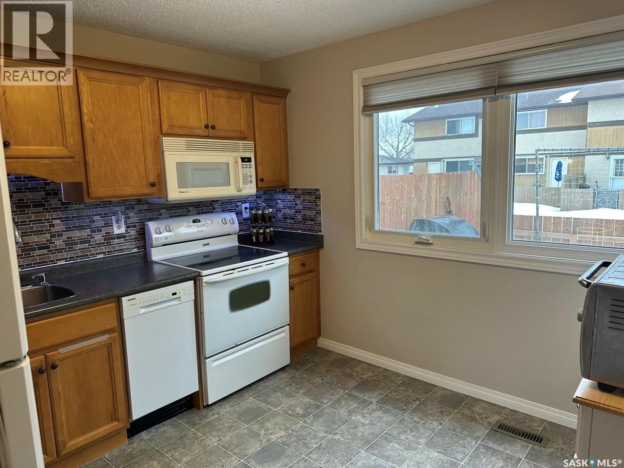 #1358 BROWN STREET - 6