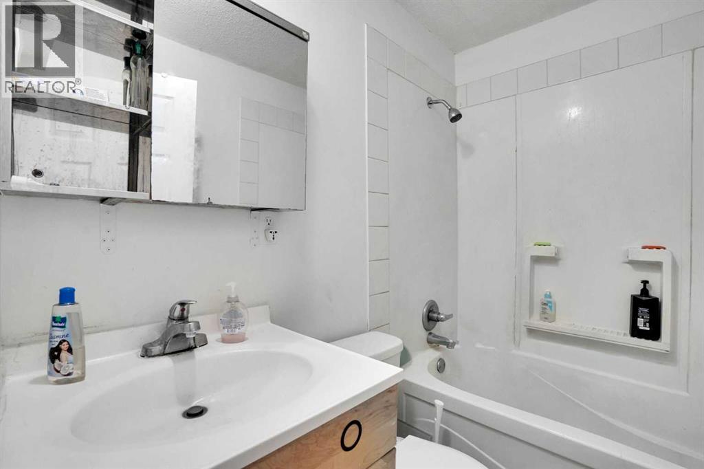 162 TARADALE DRIVE NE - 45