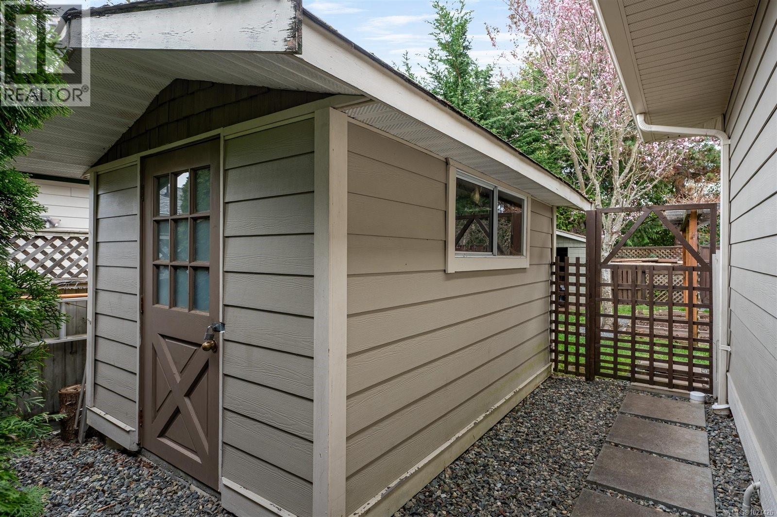 736 Barclay Cres, Parksville