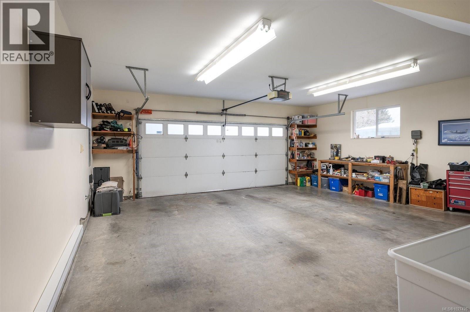 736 Barclay Cres, Parksville