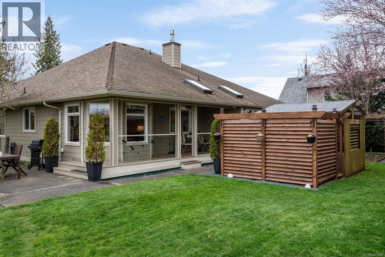 736 Barclay Cres, Parksville