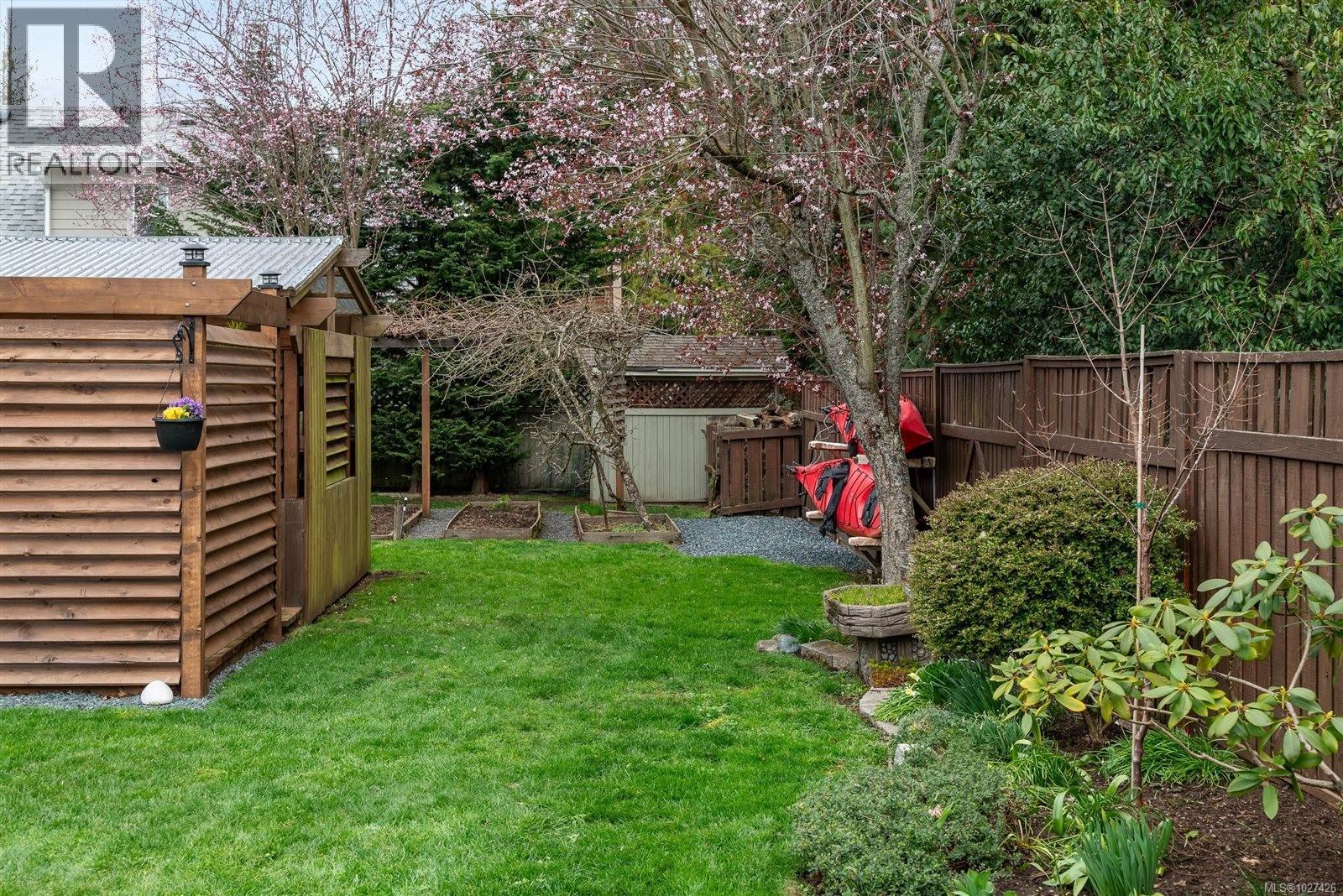 736 Barclay Cres, Parksville