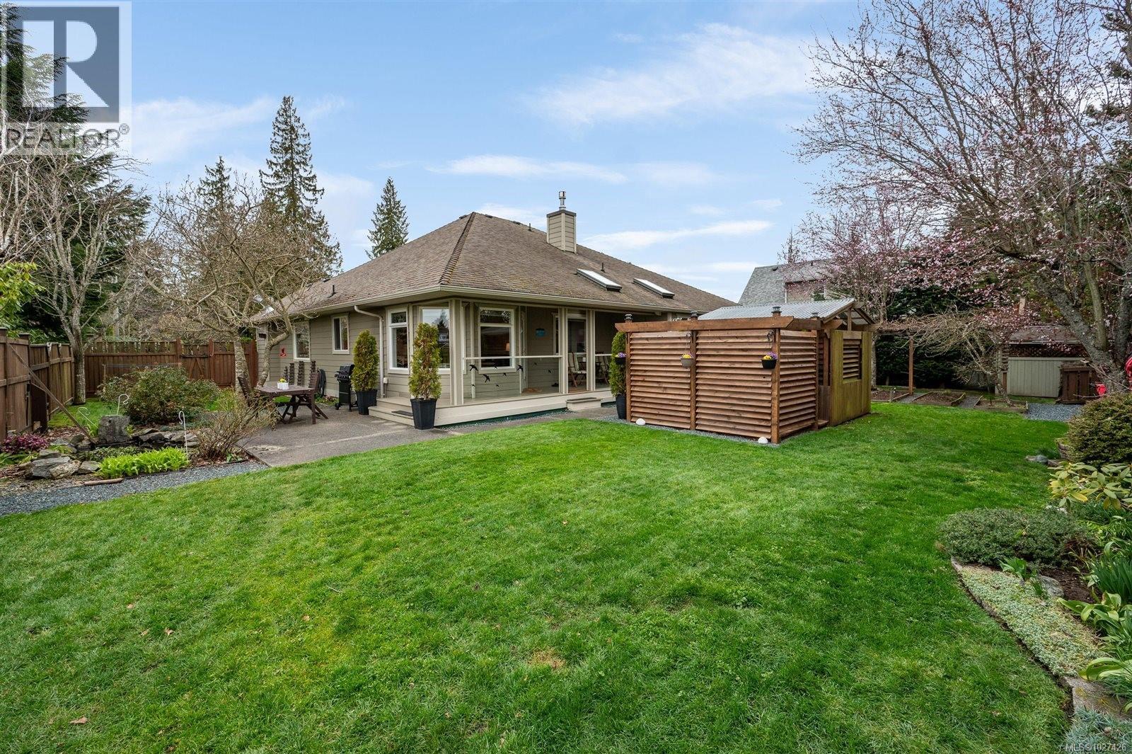 736 Barclay Cres, Parksville