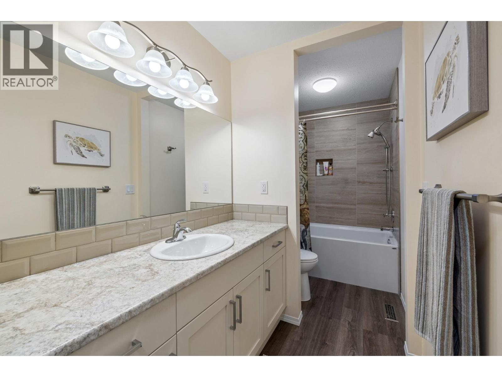 1873 Parkview Crescent Unit# 8, Kelowna