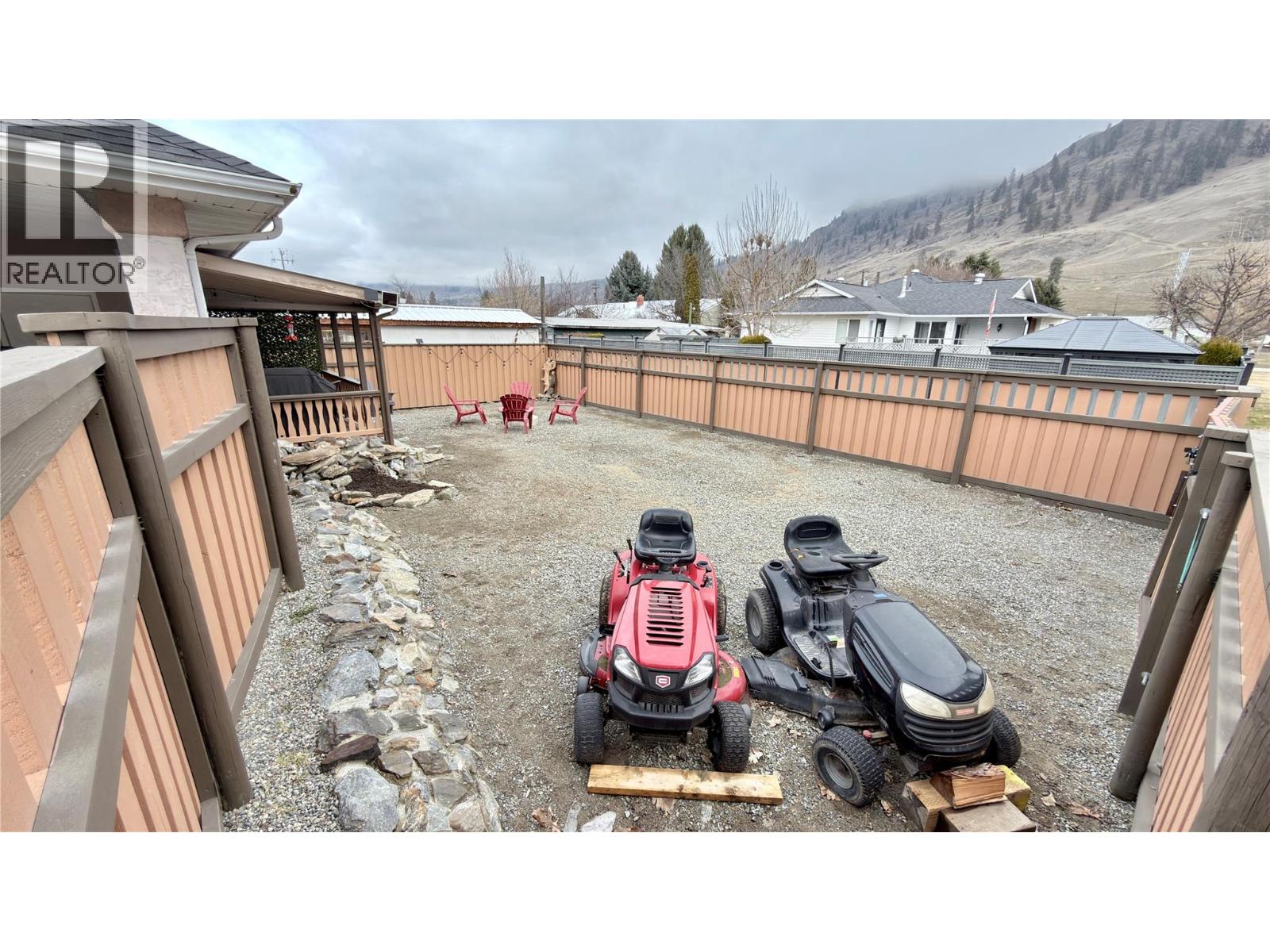 611 Gertrude Street, Midway