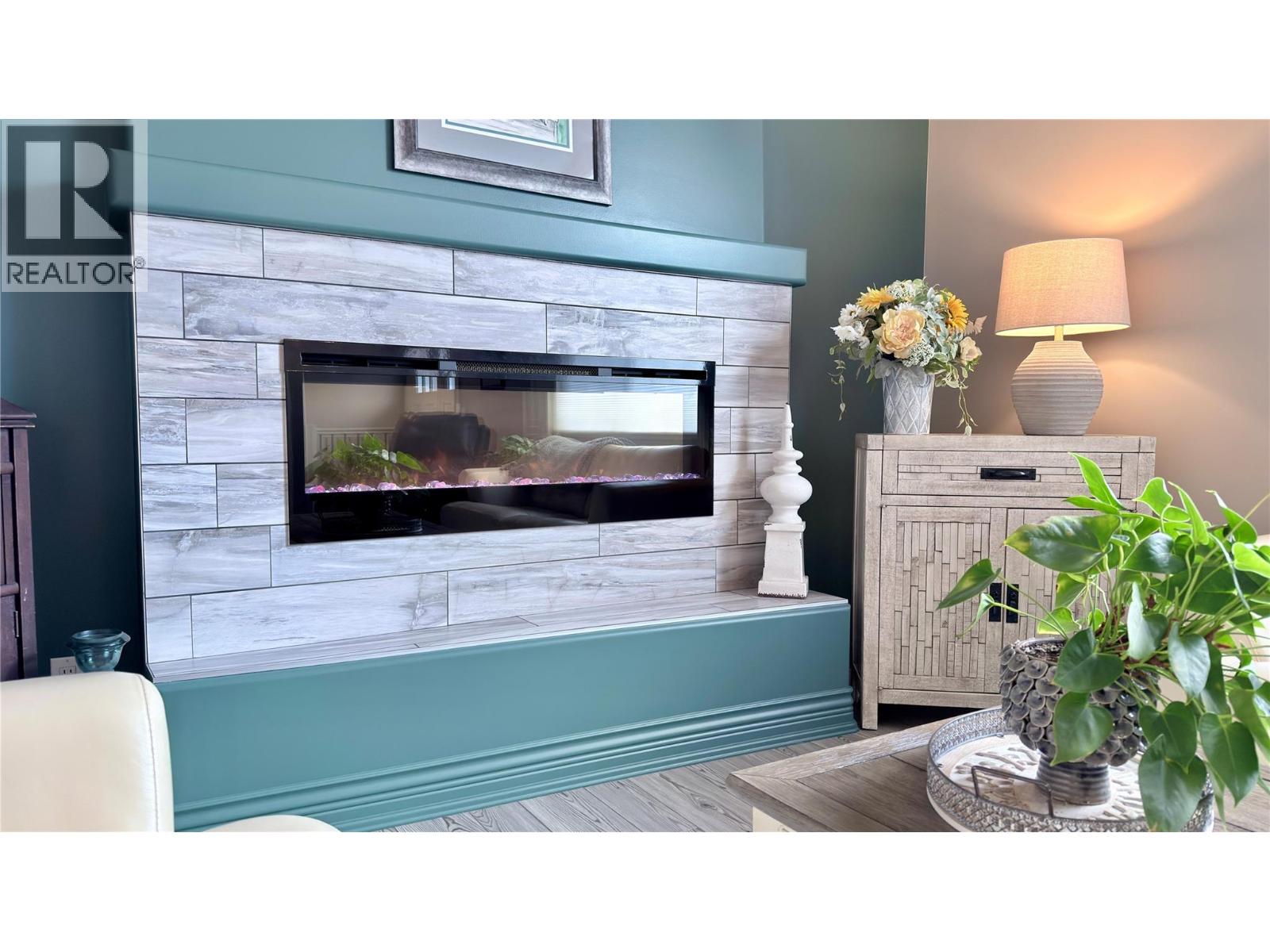 611 Gertrude Street, Midway