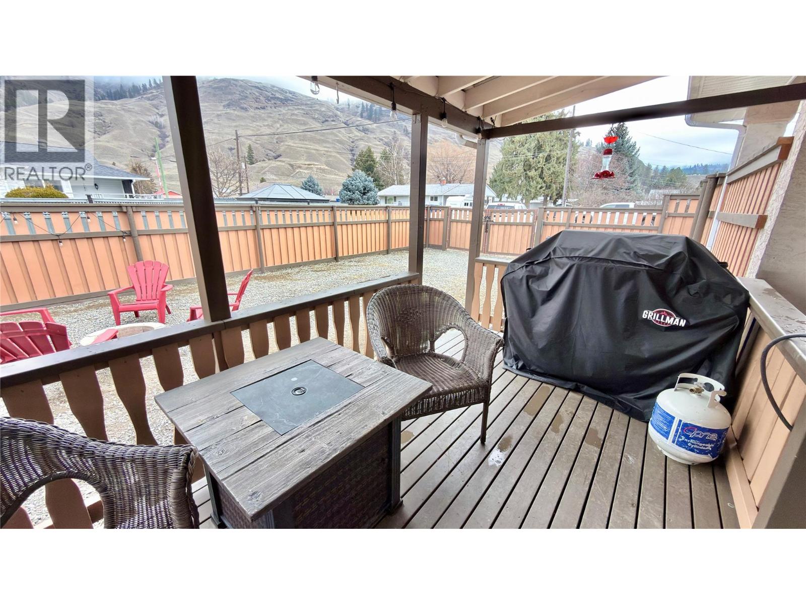 611 Gertrude Street, Midway