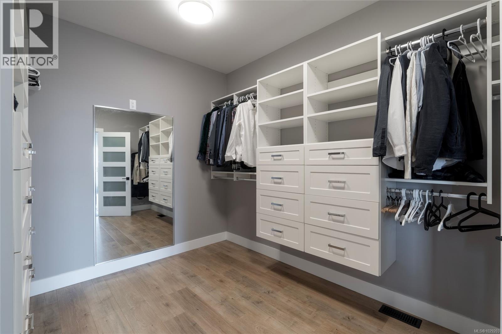 696 Demel Pl - 41