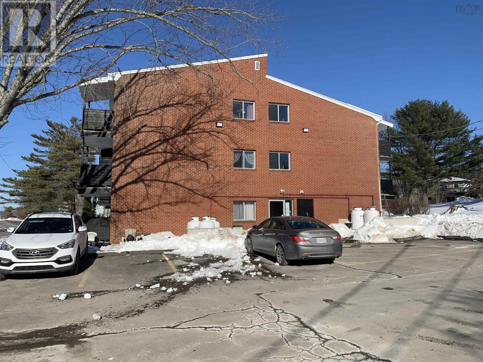 Property 2 of 9 of 1011 Burgess Crescent