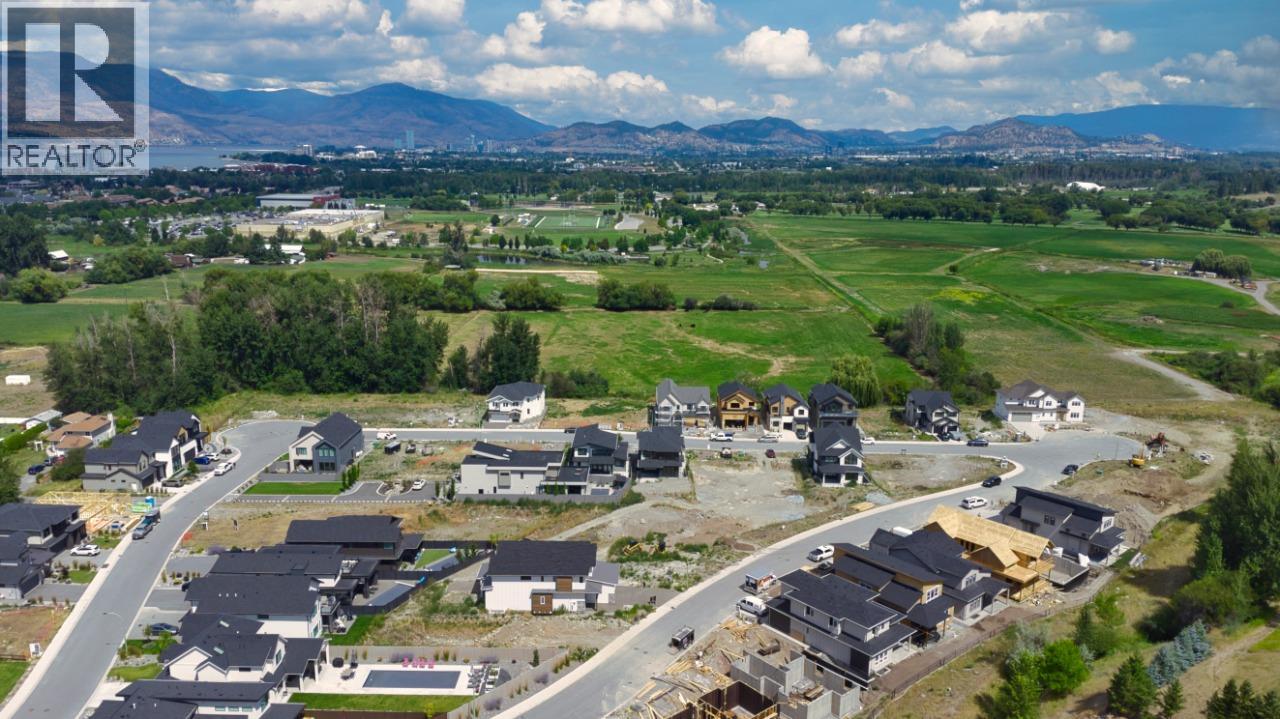 925 BULL CRESCENT - 15