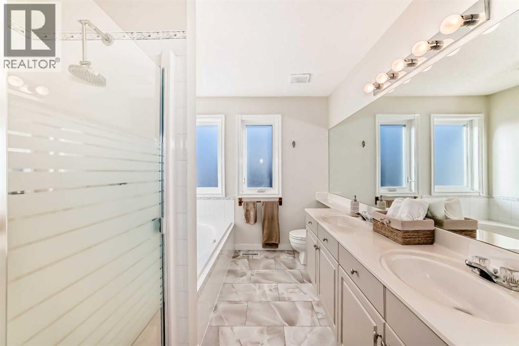 Single Family House for Sale in  Patterson Hill SW Patterson Calgary 