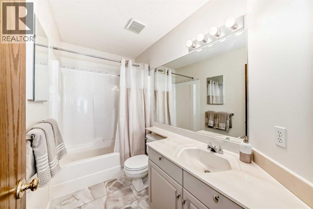 Single Family House for Sale in  Patterson Hill SW Patterson Calgary 