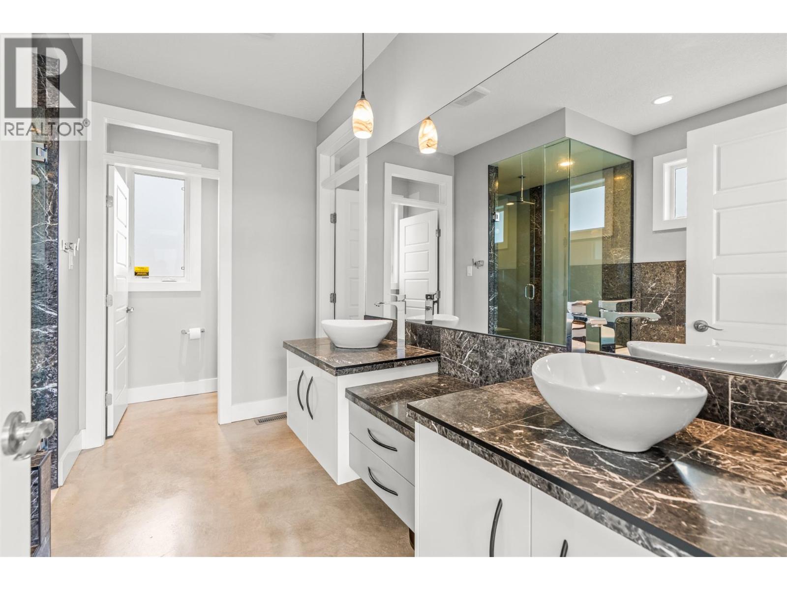  7697 Baker Hogg Road, Vernon