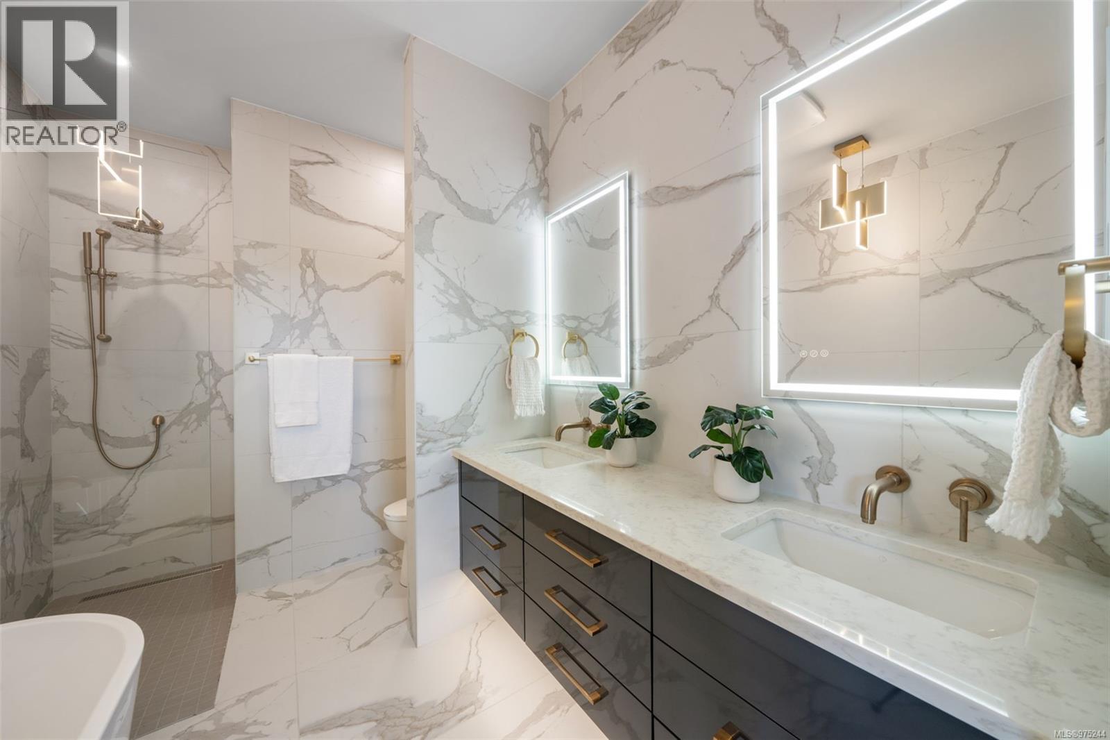 1221 VIEWTOP RD - 37