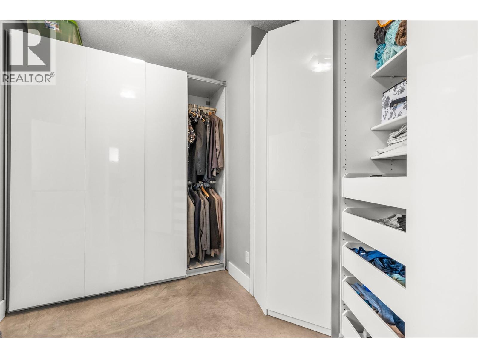  7697 Baker Hogg Road, Vernon