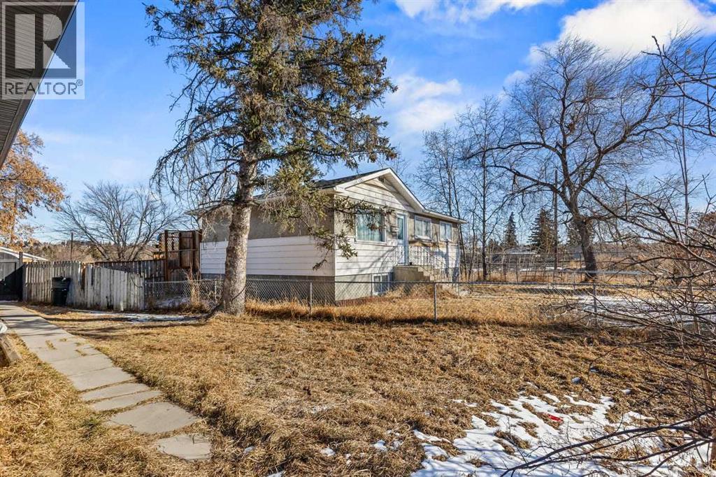 Single Family House for Sale in A Bowness Road NW Bowness Calgary 