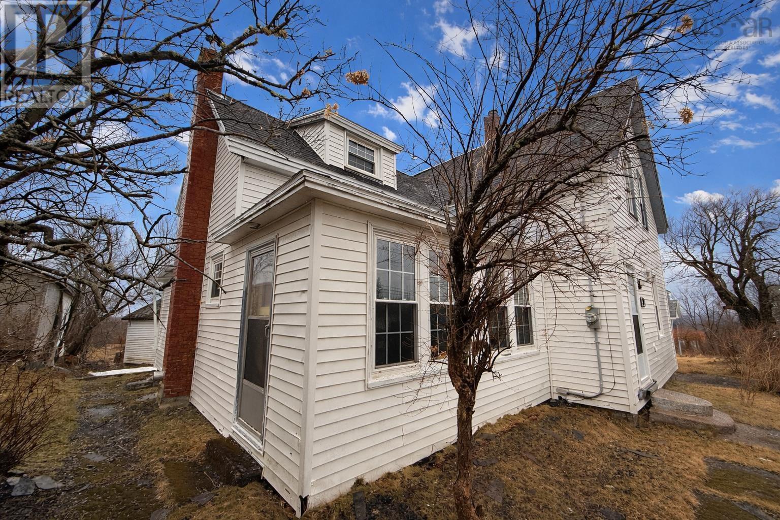 Property 18 of 23 of Junction Road