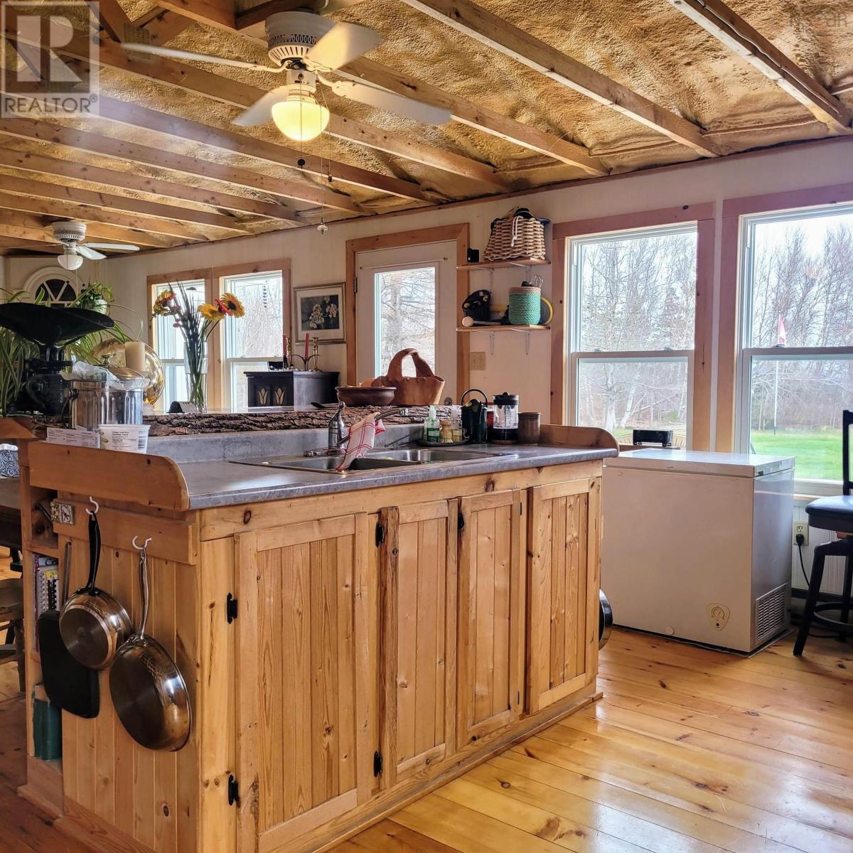 Property 23 of 50 of 9295 Hwy#366 Highway