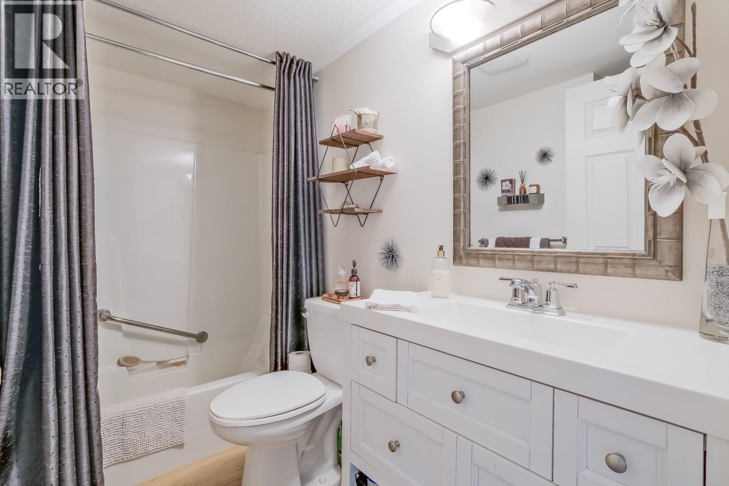 920 Saskatoon Road Unit# 215, Kelowna