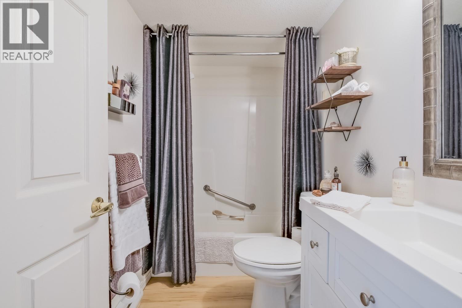 920 Saskatoon Road Unit# 215, Kelowna