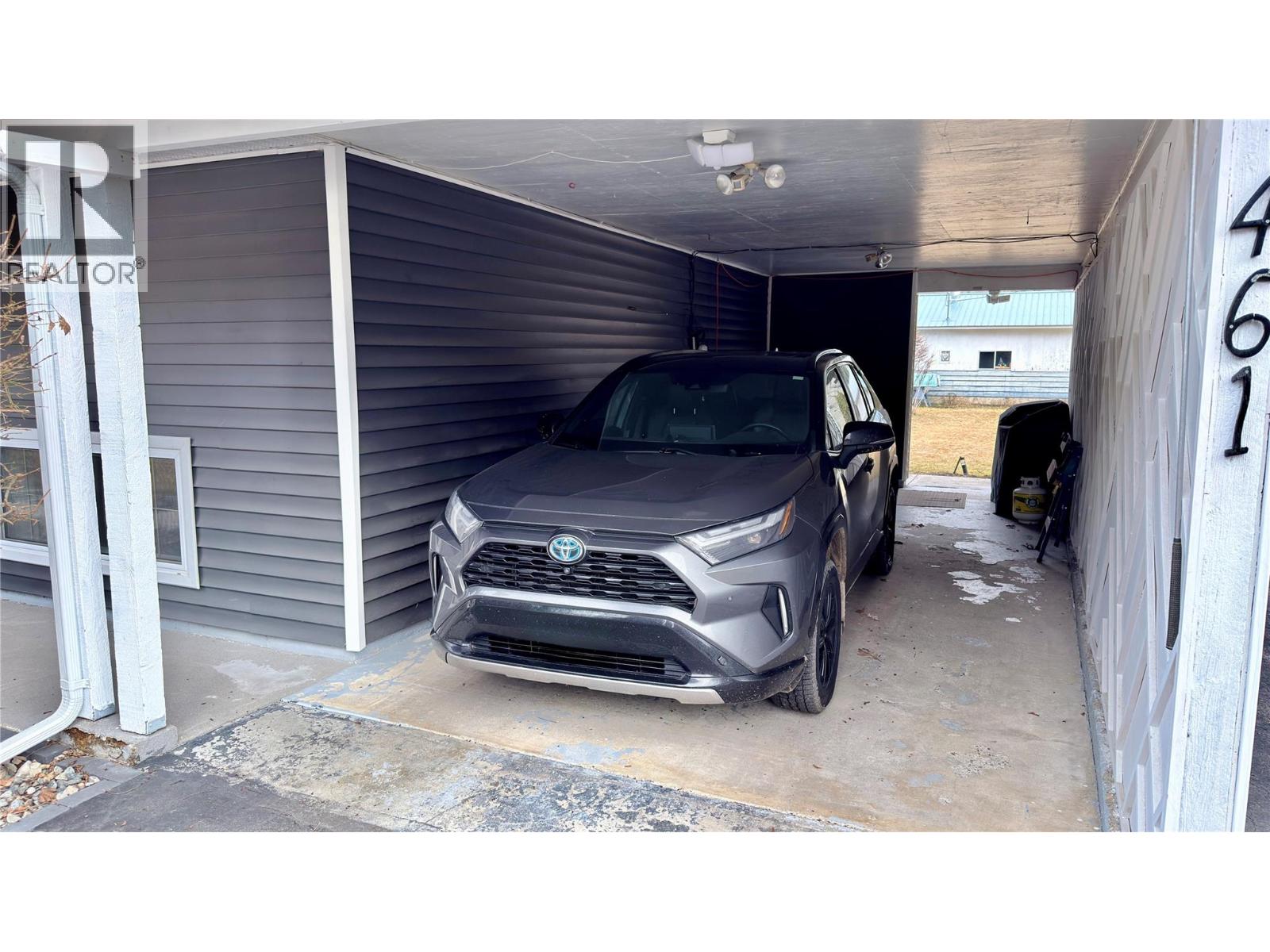 461 Eighth Avenue, Midway