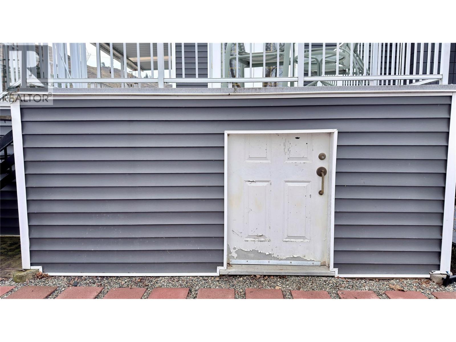 461 Eighth Avenue, Midway