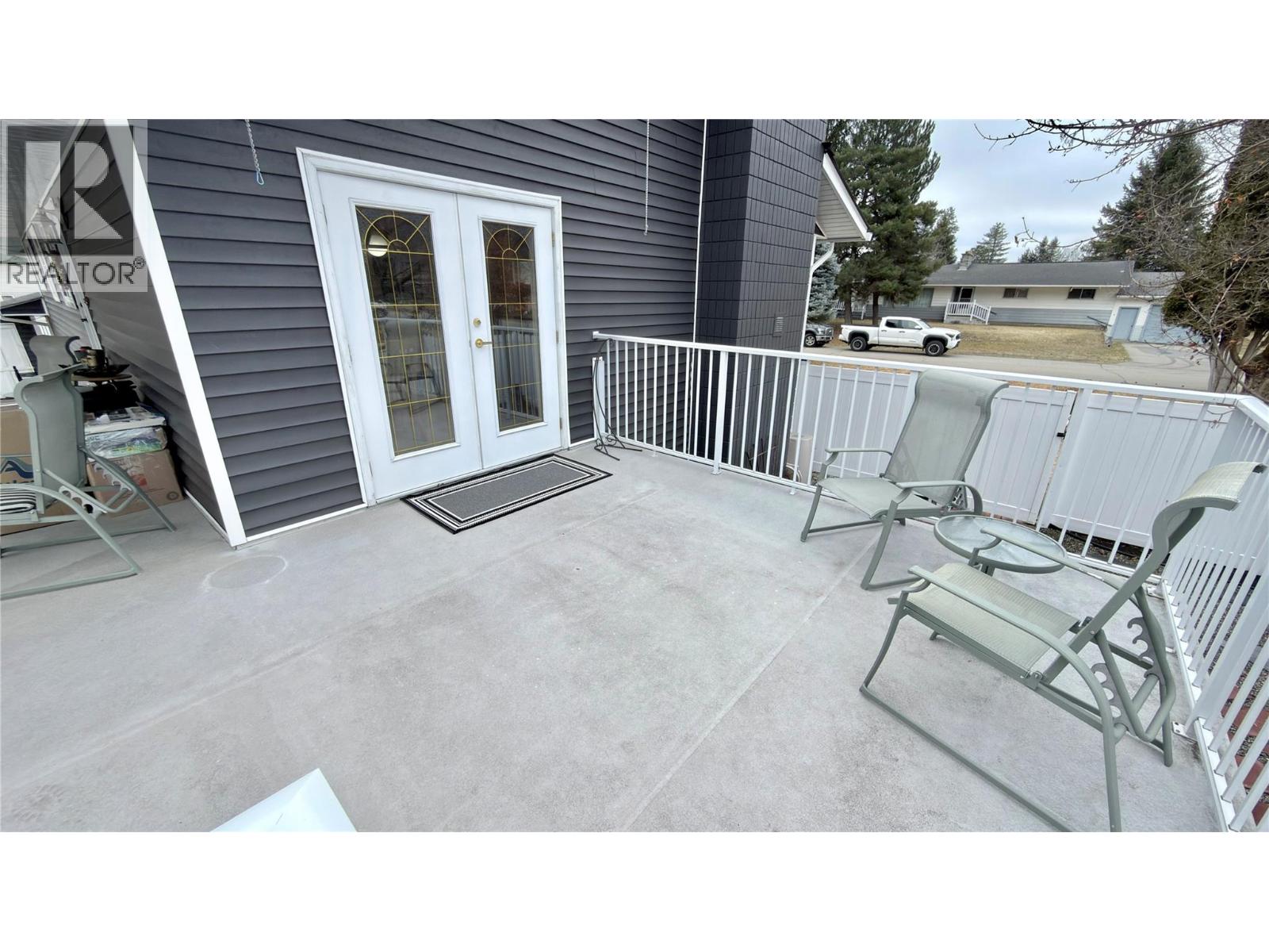 461 Eighth Avenue, Midway