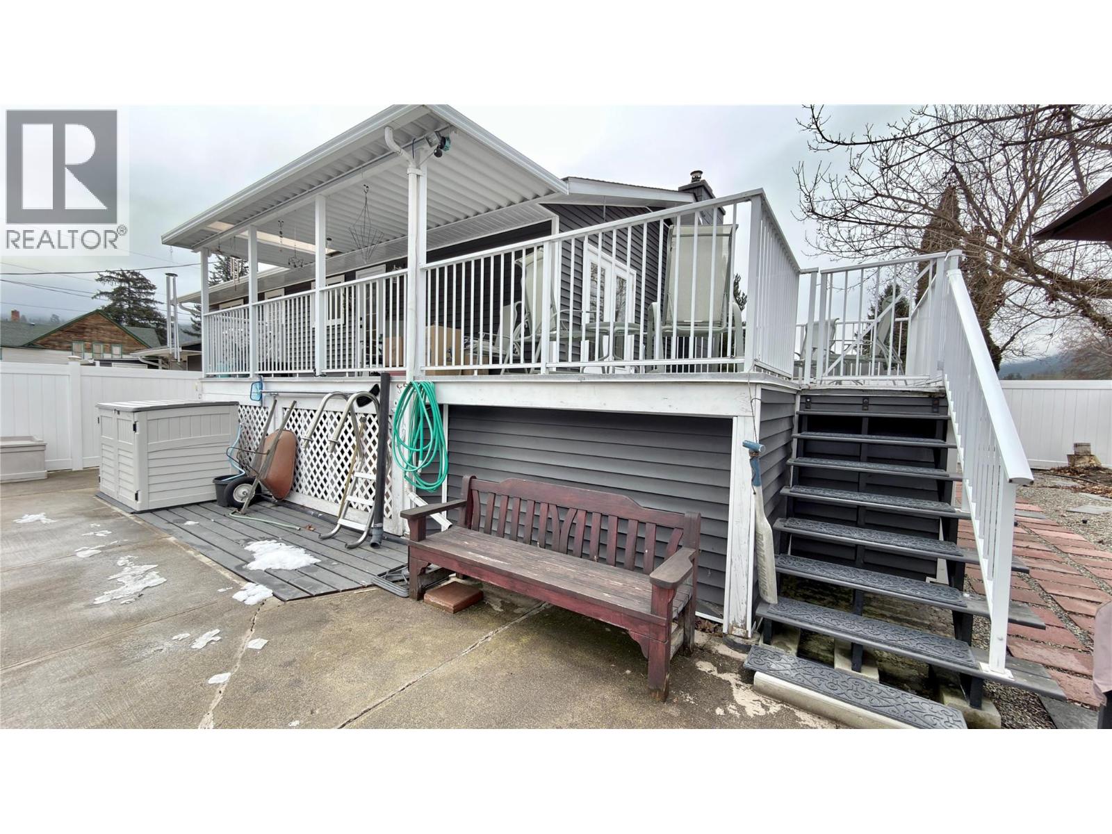 461 Eighth Avenue, Midway