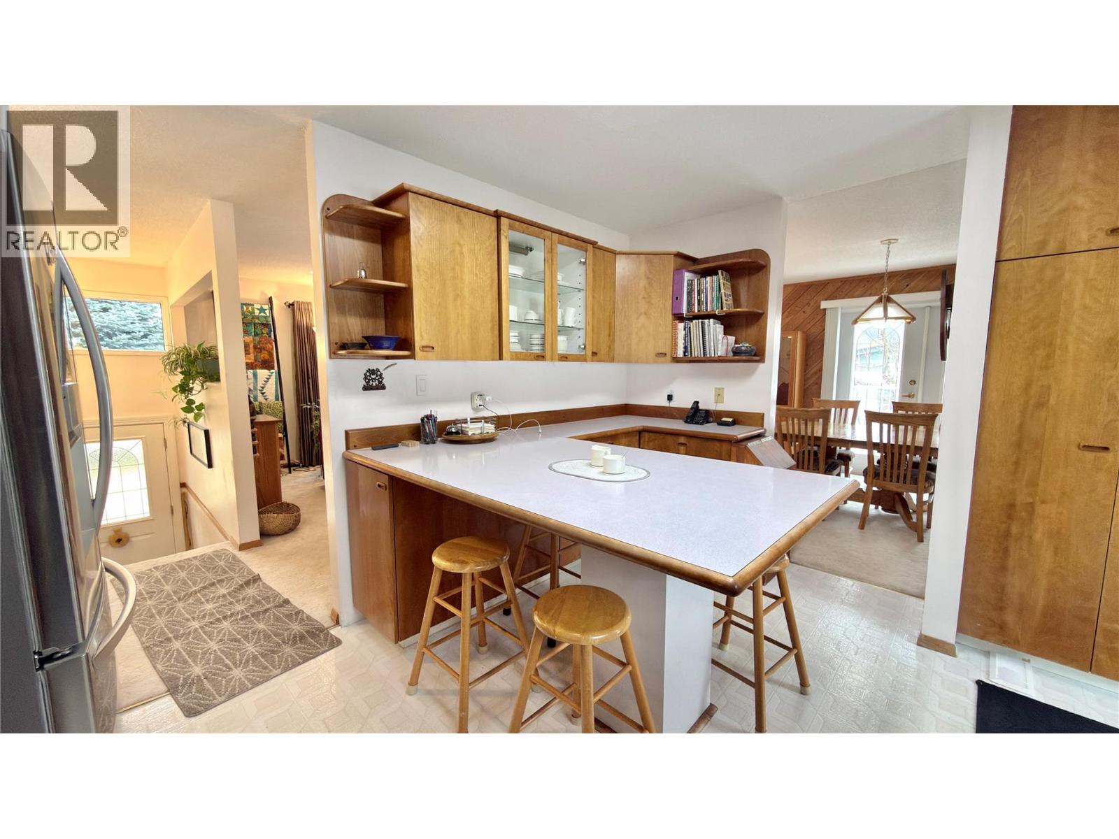 461 Eighth Avenue, Midway