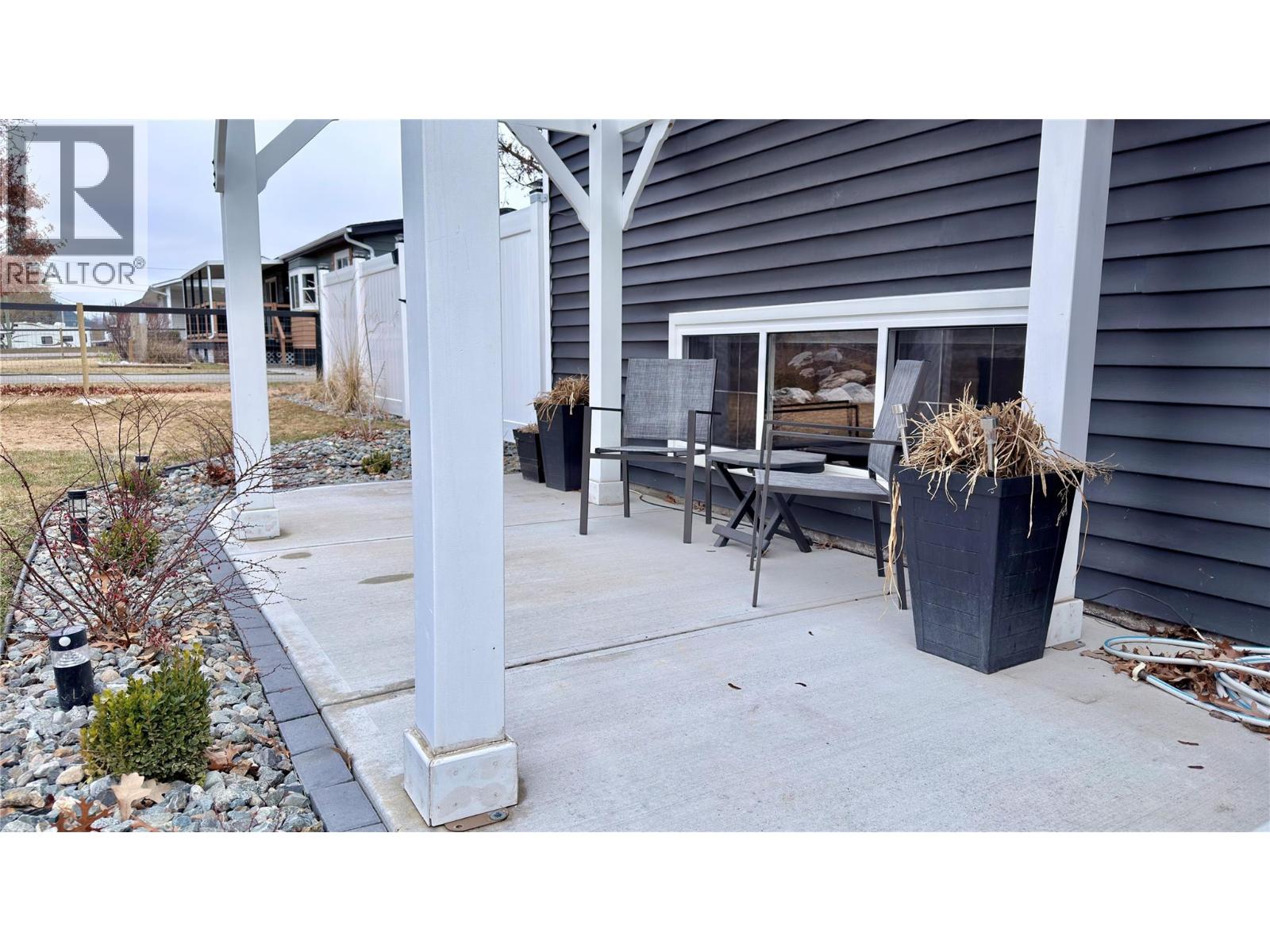 461 Eighth Avenue, Midway