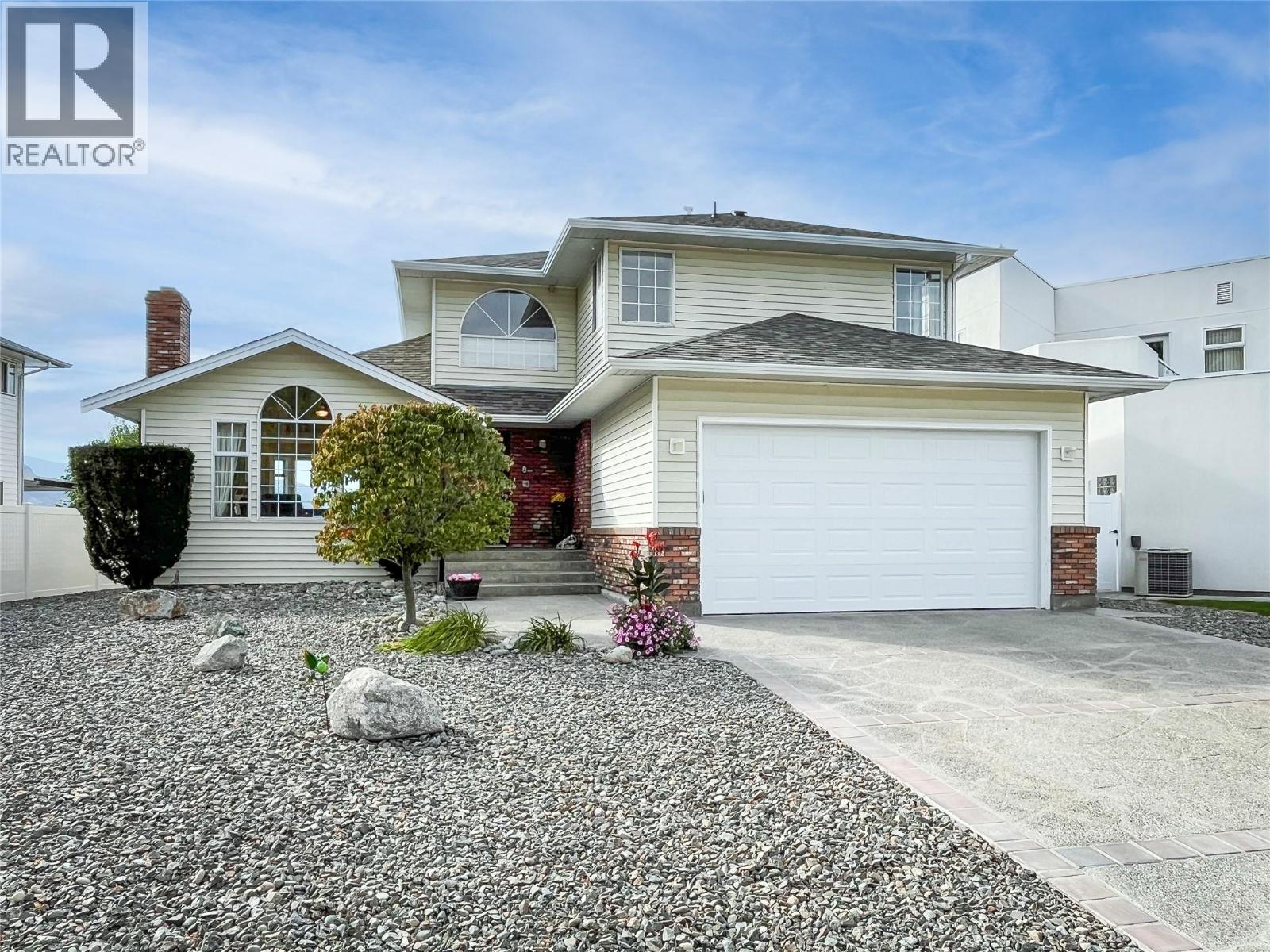 8 BAYVIEW Crescent - 11