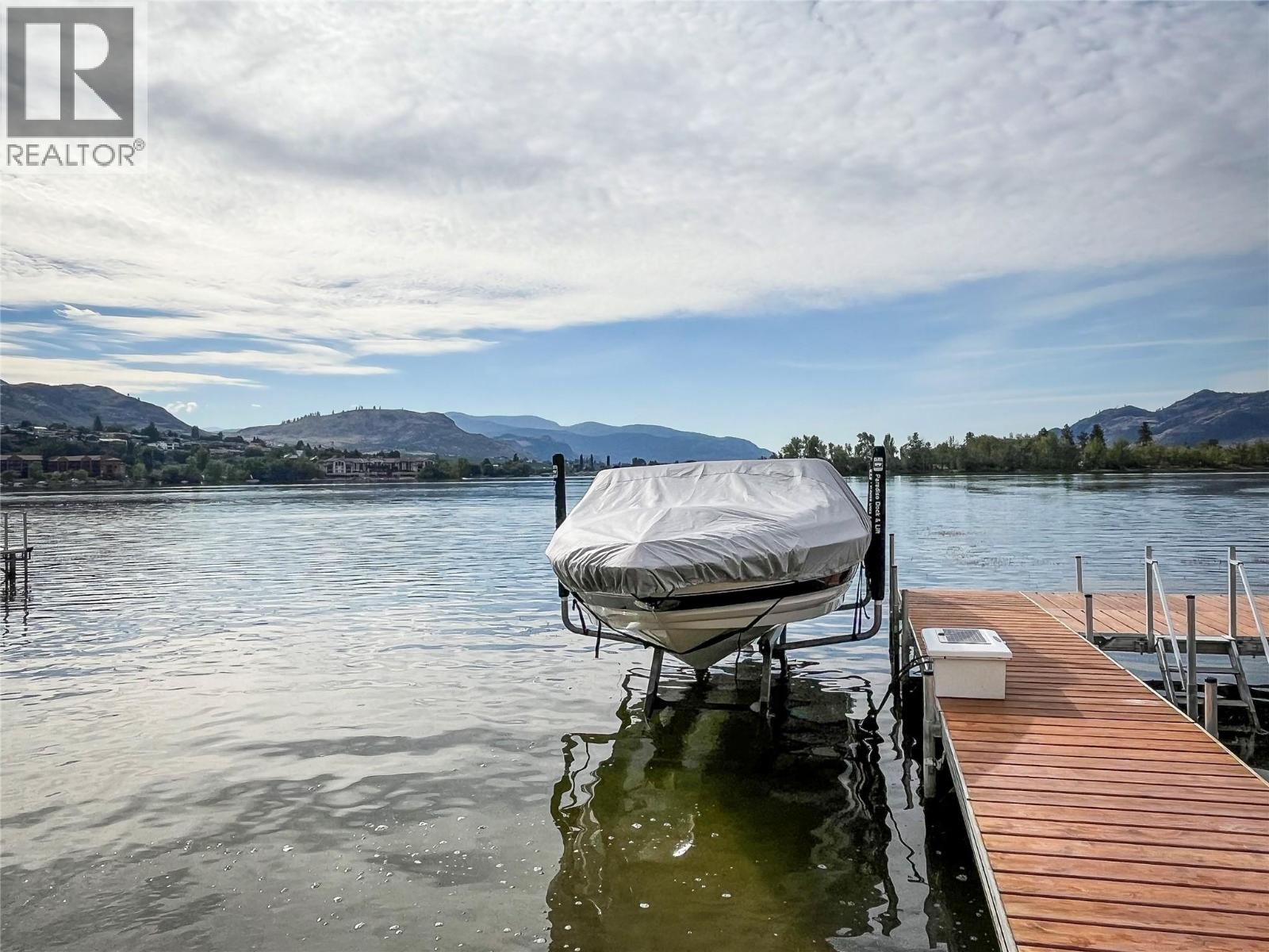 8 BAYVIEW Crescent, Osoyoos