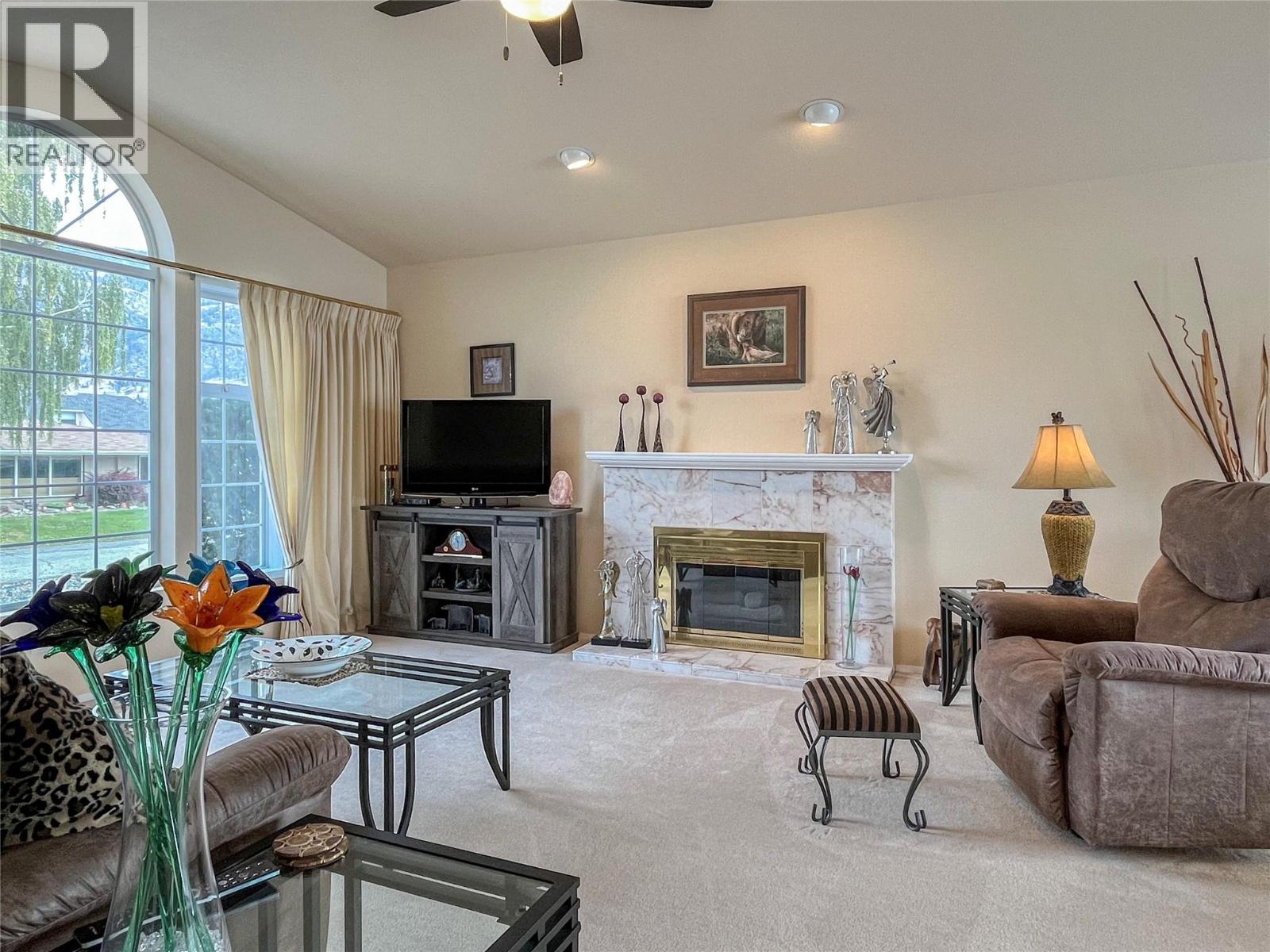 8 BAYVIEW Crescent, Osoyoos