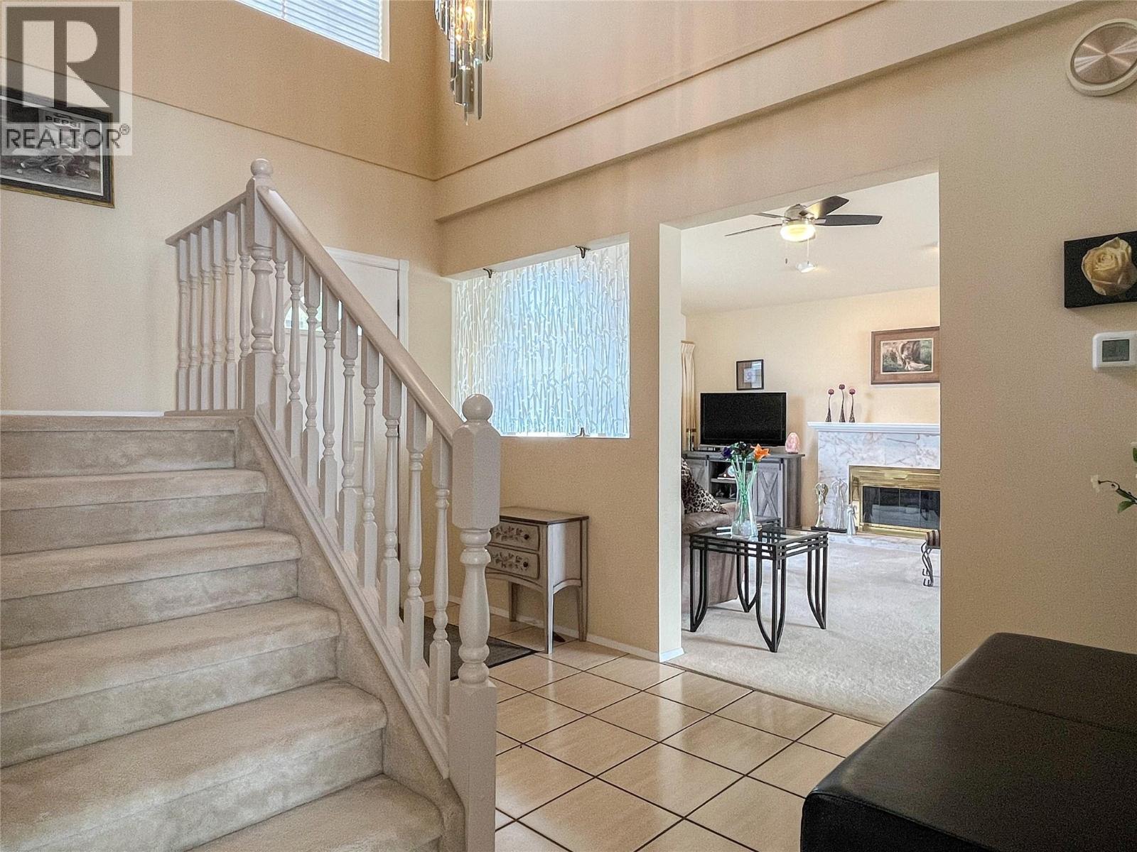 8 BAYVIEW Crescent - 26