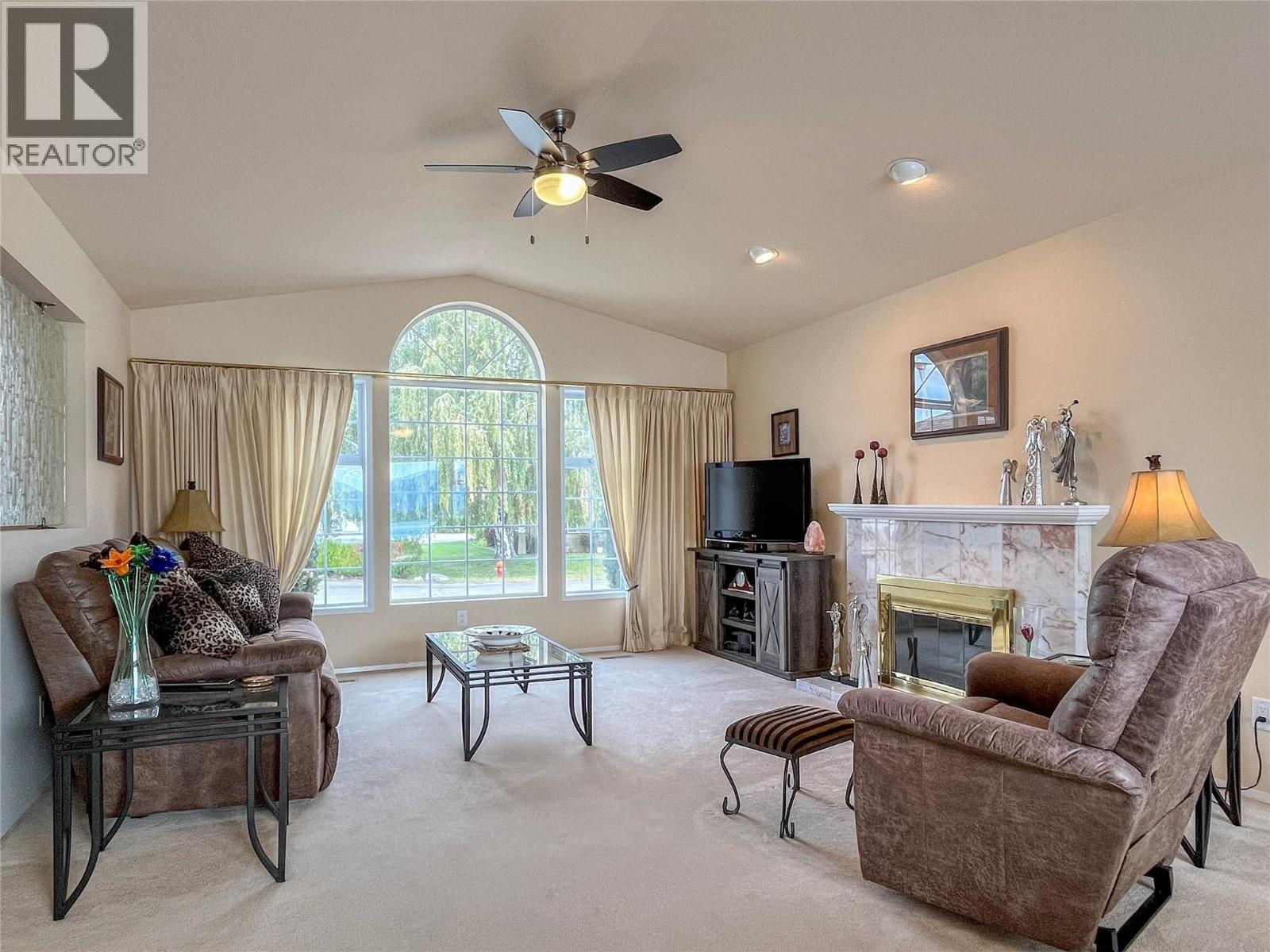 8 BAYVIEW Crescent, Osoyoos