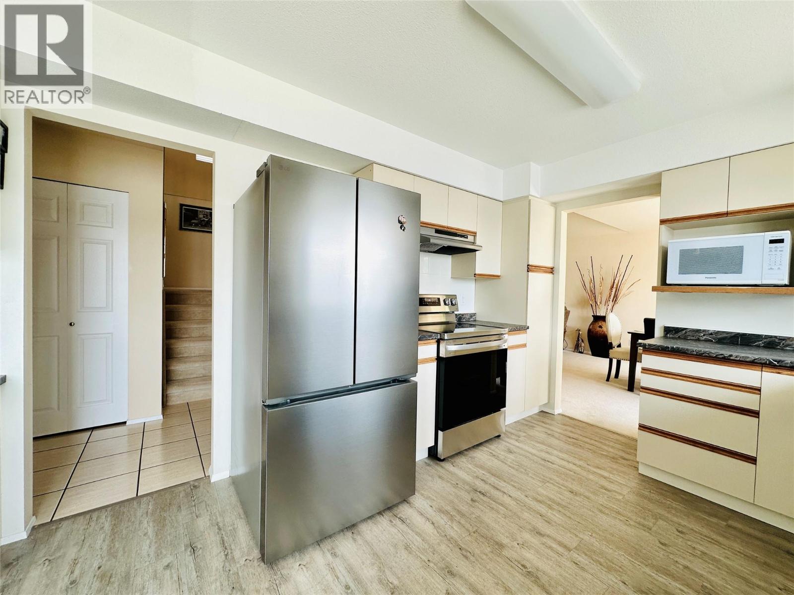 8 BAYVIEW Crescent, Osoyoos