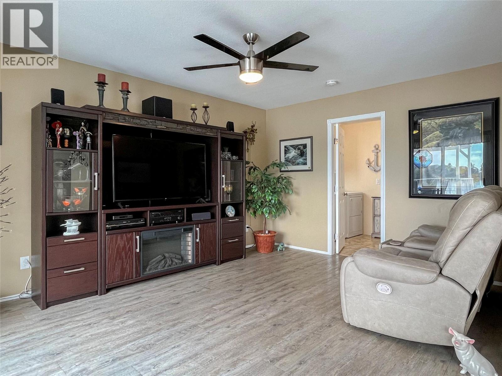 8 BAYVIEW Crescent, Osoyoos