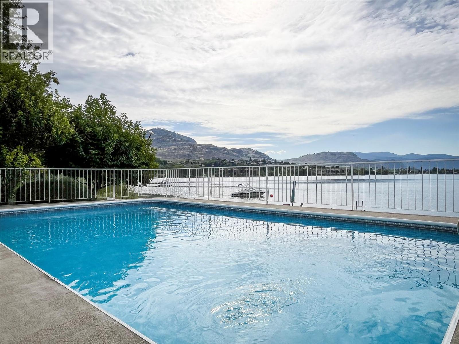 8 BAYVIEW Crescent, Osoyoos