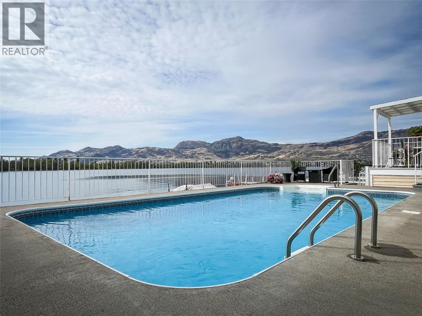 8 BAYVIEW Crescent, Osoyoos