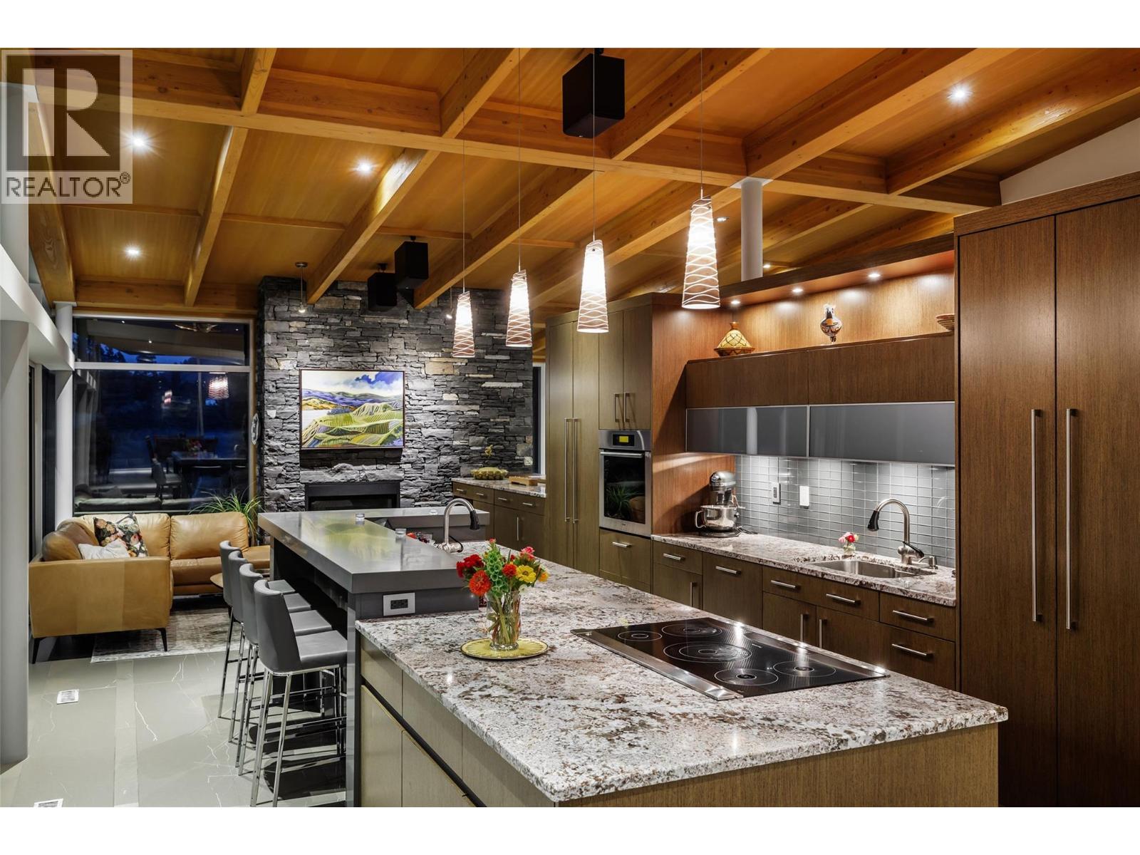 18555 Matsu Drive, Summerland