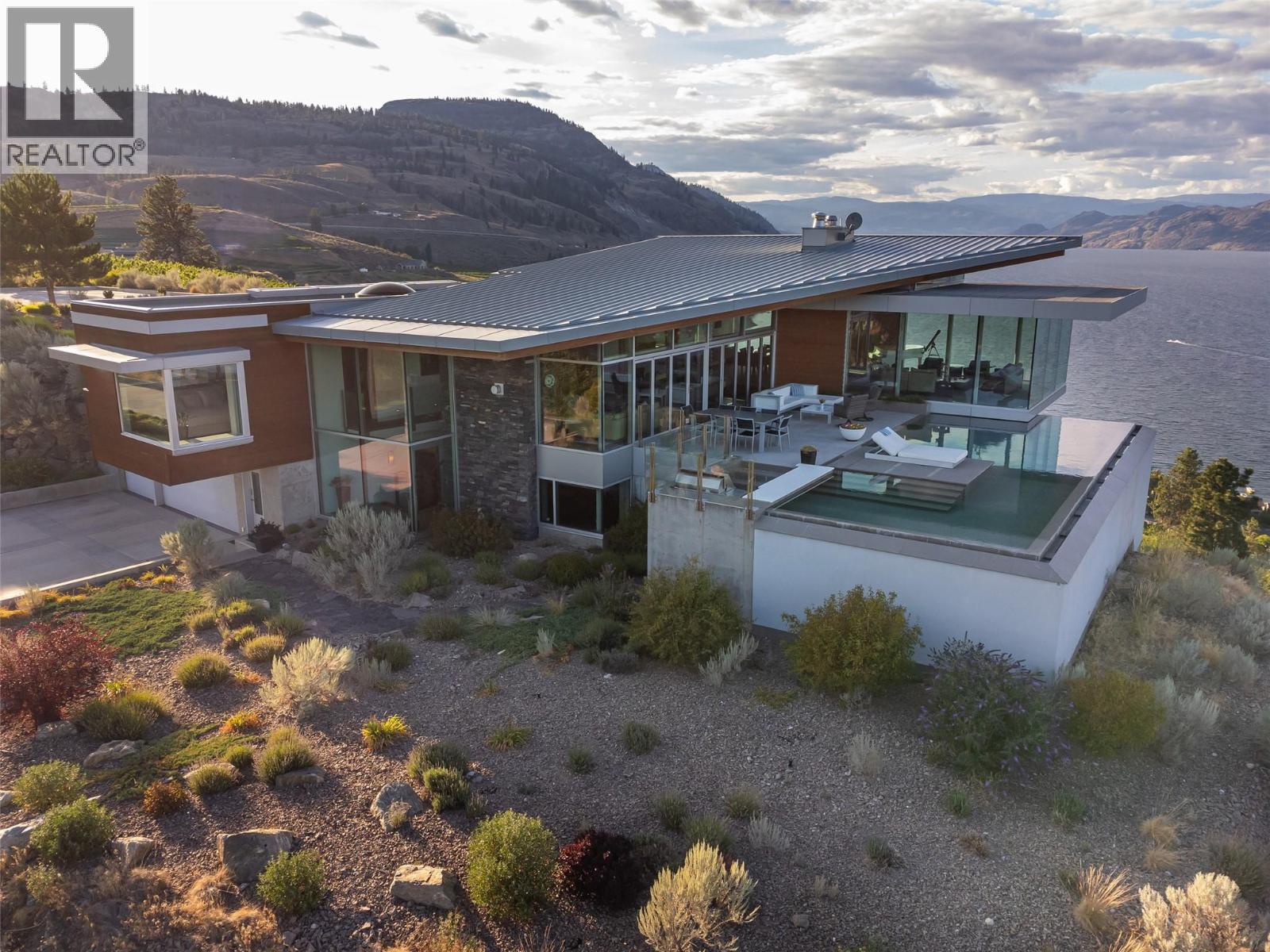 18555 Matsu Drive, Summerland