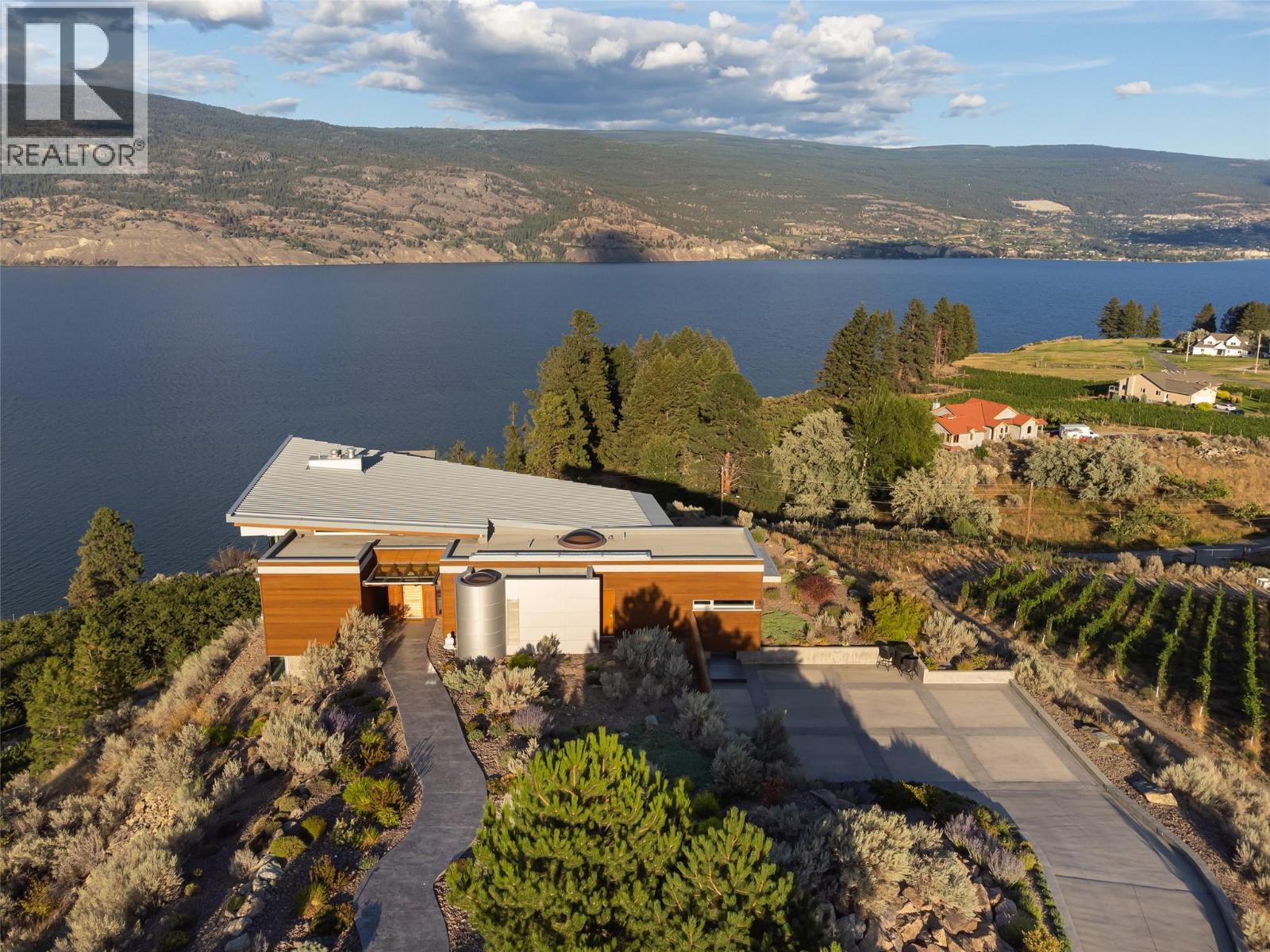 18555 Matsu Drive, Summerland