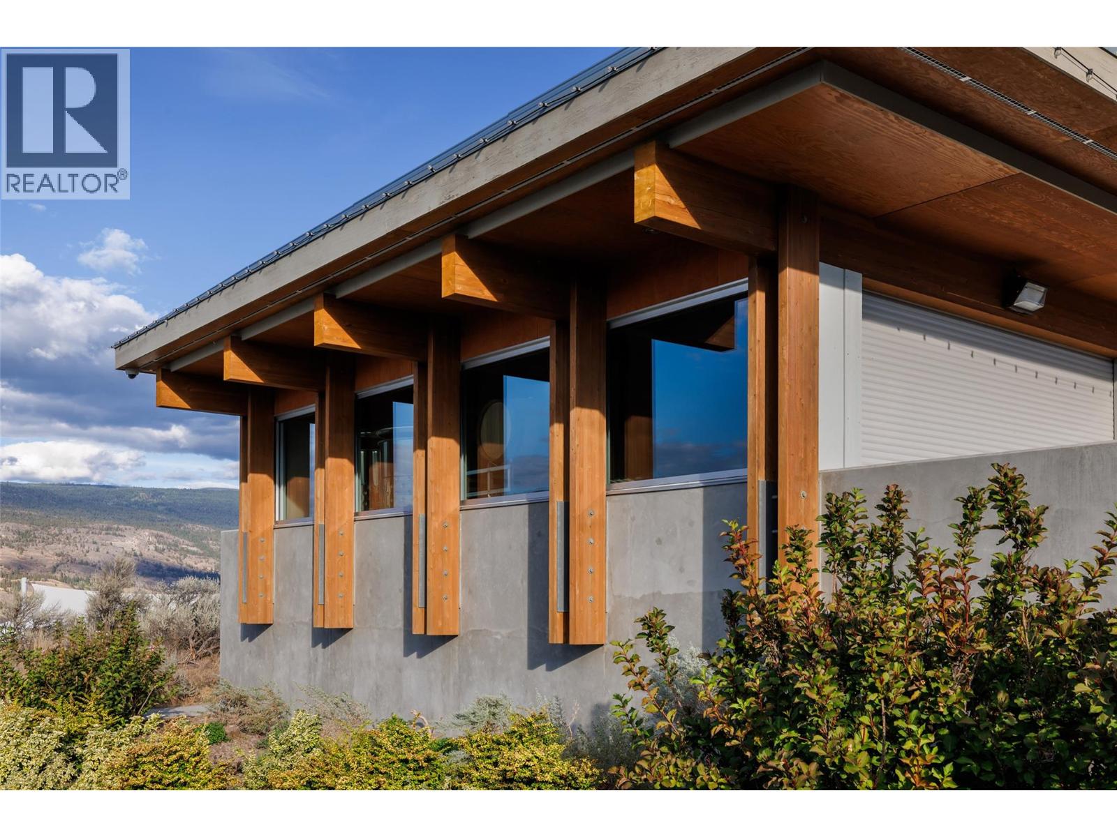 18555 Matsu Drive, Summerland