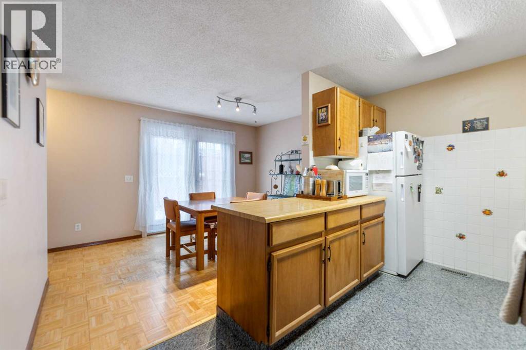 Single Family House for Sale in  Pinemeadow Road NE Pineridge Calgary 