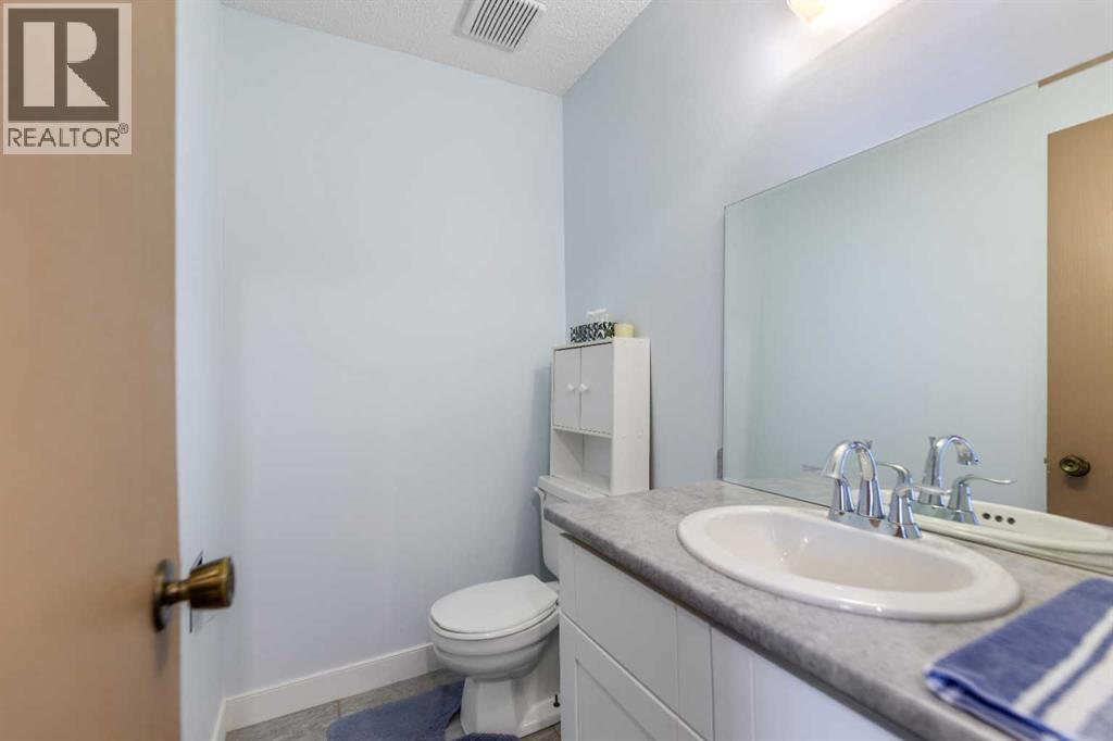 Single Family House for Sale in  Pinemeadow Road NE Pineridge Calgary 