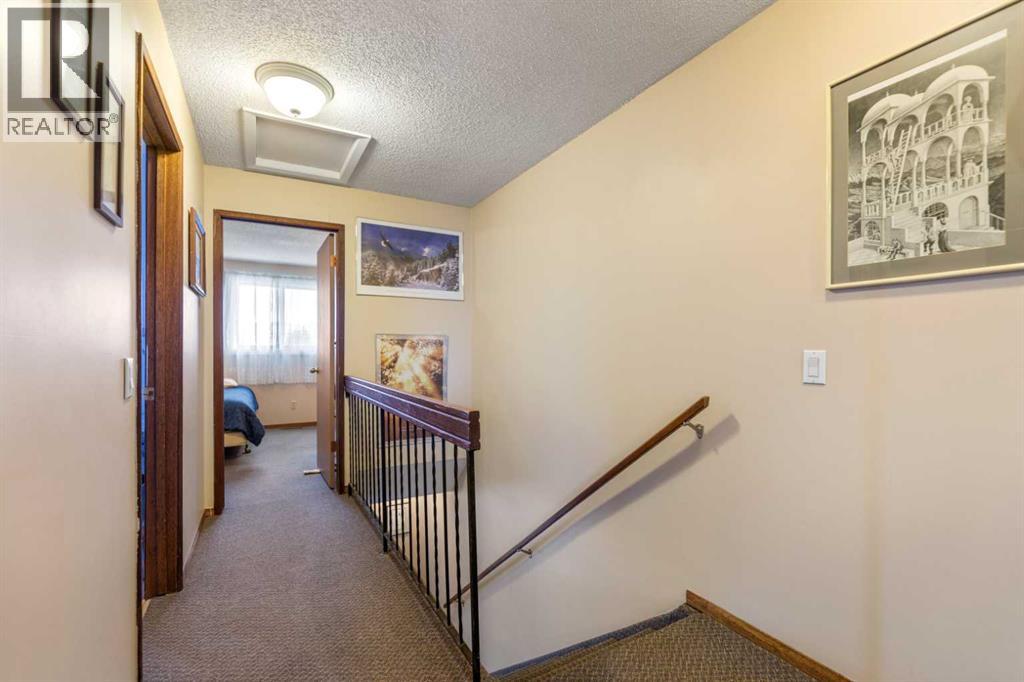 Single Family House for Sale in  Pinemeadow Road NE Pineridge Calgary 