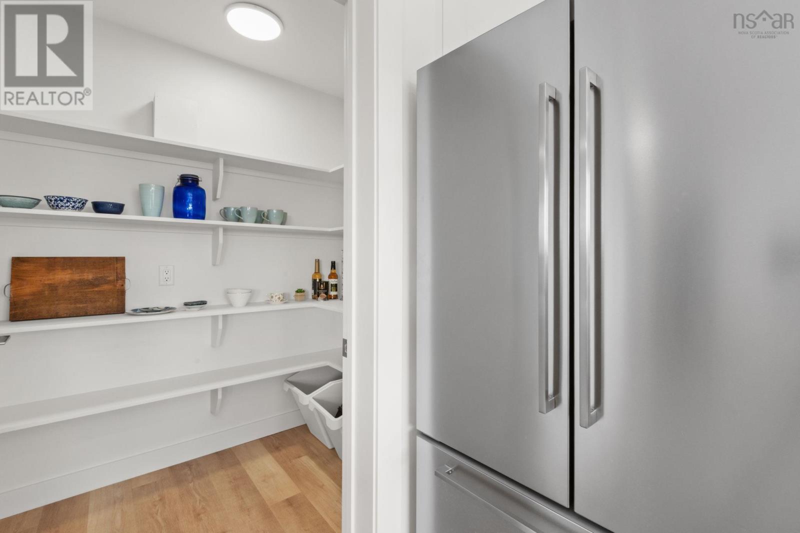 Property 19 of 43 of 46 Berm Street