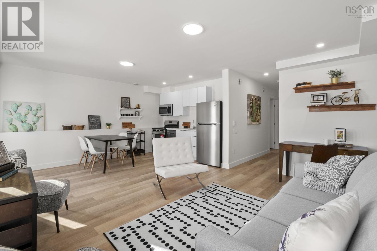 46 BERM STREET - 32