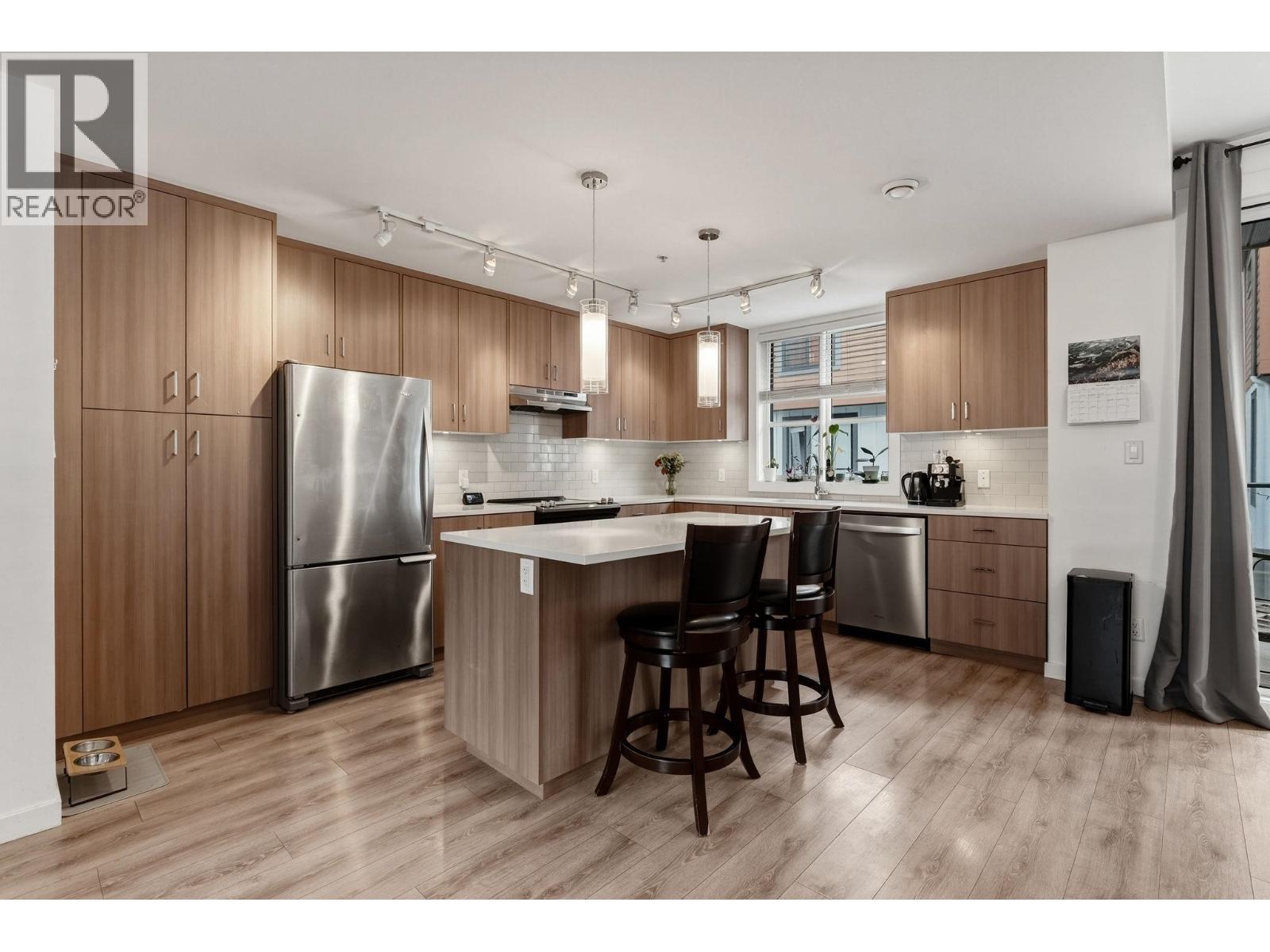 65 39769 GOVERNMENT ROAD, Squamish